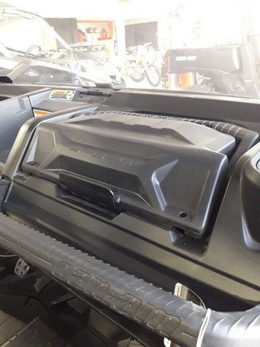 Imagen 8 de 15 de Can Am Defender Hd8 Dps Cabinado Unico En El Pais Motoswift