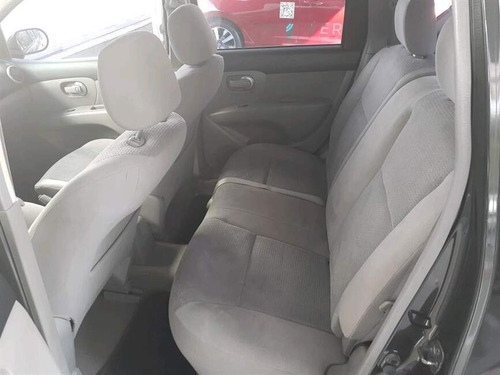 Imagem 10 de 12 de Livina 1.8 Sl 16v Flex 4p Automático