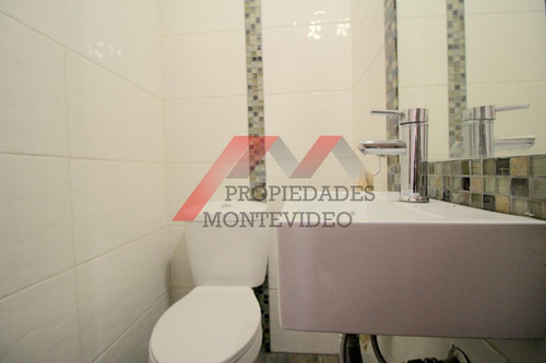 Casa En Venta - 3 Dormitorios - 2 Baños- Barbacoa Y Piscina - Aires Puros