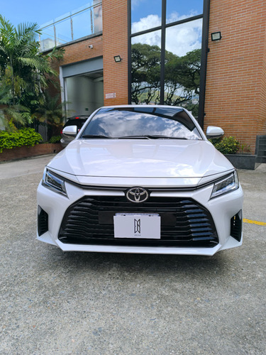 Toyota Yaris E