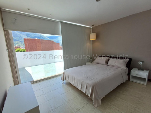 Apartamento En Alquiler En Campo Alegre Caracas. Vr 24-28866
