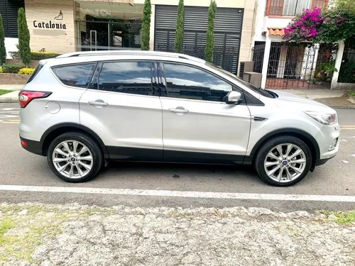 Ford Escape 2.0 Titanium