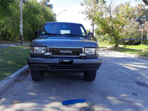 Isuzu Trooper Hard Top 3 Puertas 2.6 Nafta