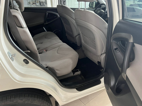 Imagen 15 de 18 de Toyota Rav