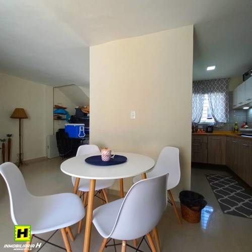 Imagen 4 de 13 de Townhouse En Venta En Tucacas, Conjunto Terrazas Del Sol