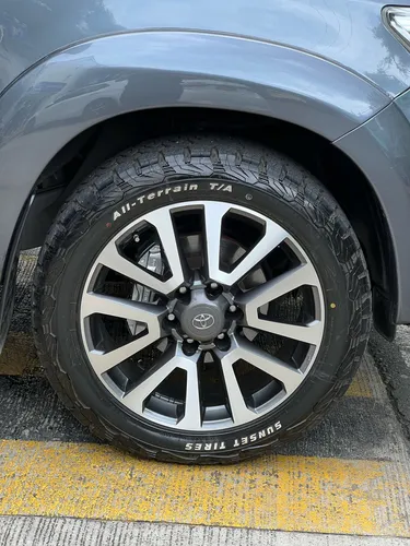 Toyota Fortuner SR5 2.7L GASOLINA 4X2 AT