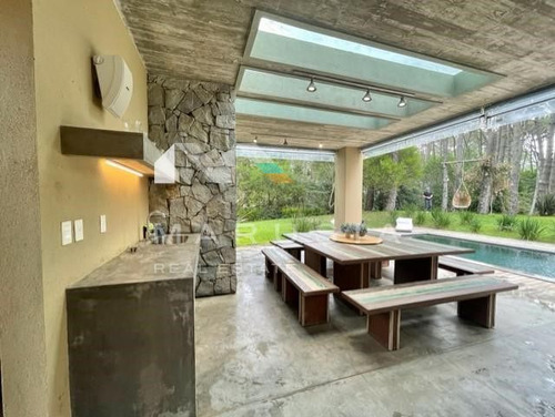 Casa En Venta Ubicado En Laguna Blanca, Manantiales, Maldonado