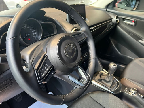 Imagen 19 de 20 de Mazda 2 Sport Tuoring 2023