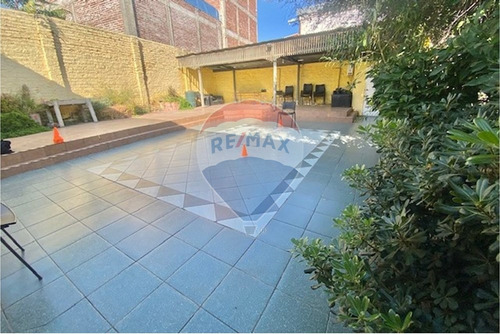 Oficina O Residencial En Recoleta