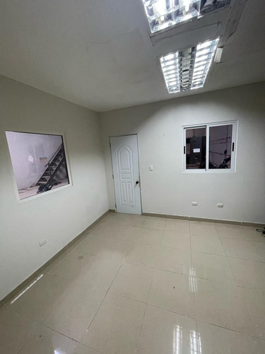 Nave Industrial En Pantoja Santo Domingo Oeste