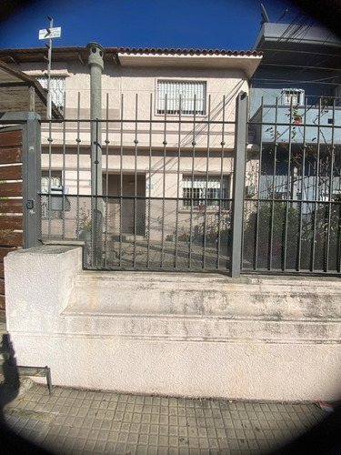 ¡queremos Vender! Casa De Dos Dormitorios En Cerrito De La Victoria