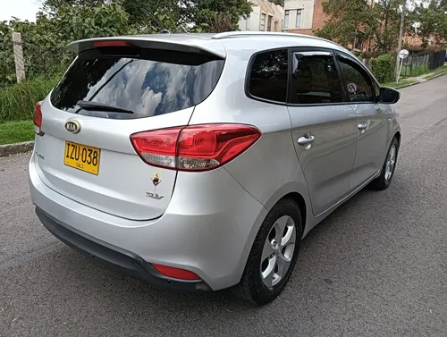 Kia Carens 2.0 Suv Ex