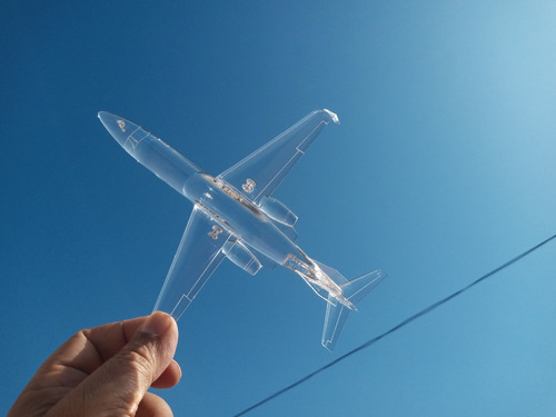 Presente Miniatura Avião Learjet 45 Esc: 1/90 (20,0cm)