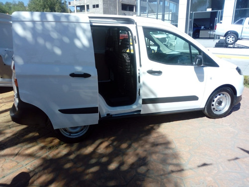 Imagen 10 de 12 de Ford Transit Courier 2021