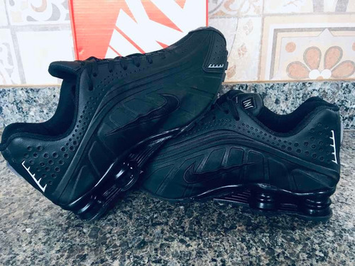 Shox R4 Preto Réplica Importada
