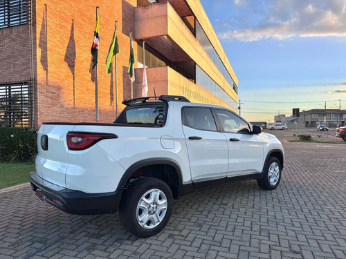 Fiat Toro 1.8 Endurance 16v Flex 4x2 Aut. 4p