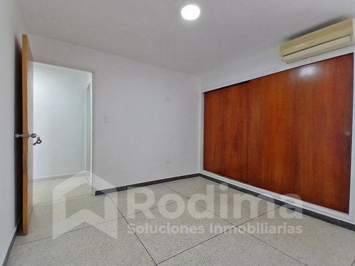 Apartamento En Residencias El Centro, Edificio Conectado A Pozo De Agua