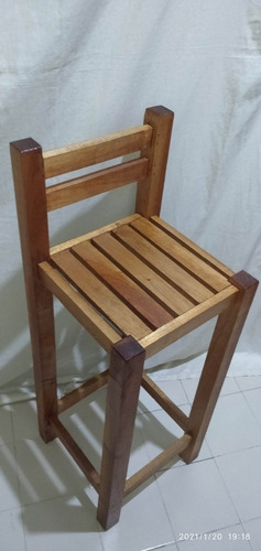 Taburete De Bar En Madera De Cedro
