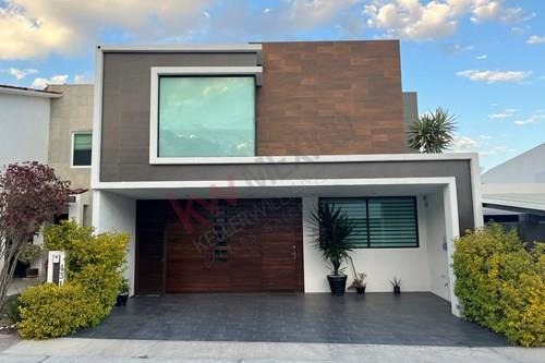 Venta Casa En Cumbres Del Lago Excelentes Acabados