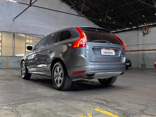 Volvo XC60 2.5 T5 Momentum