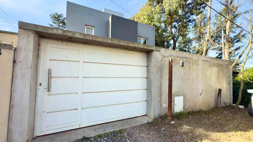 Casa En Venta En Sicardi 3 Dormitorios Parque