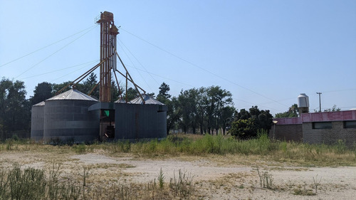 Imagen 12 de 12 de Galpón De 1.600m2 En Terreno De 9.000m2 Y 4 Silos