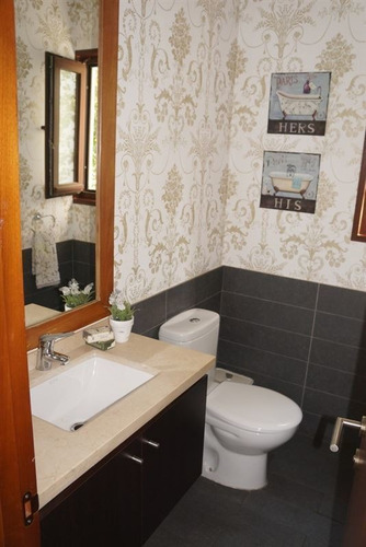 Imagen 9 de 14 de Casa En Venta De 4 Dorm. En Lo Barnechea / Camino Real