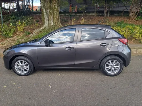 Mazda 2 Turing Automatico 2020
