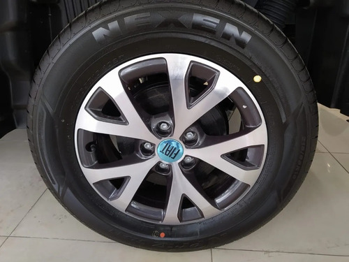 Imagen 14 de 20 de Fiat Toro Freedom 4x2 1.8n - Ultima ! //jc
