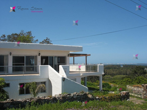 Casa En Punta Ballena, 6 Dormitorios *- Ref: 7887
