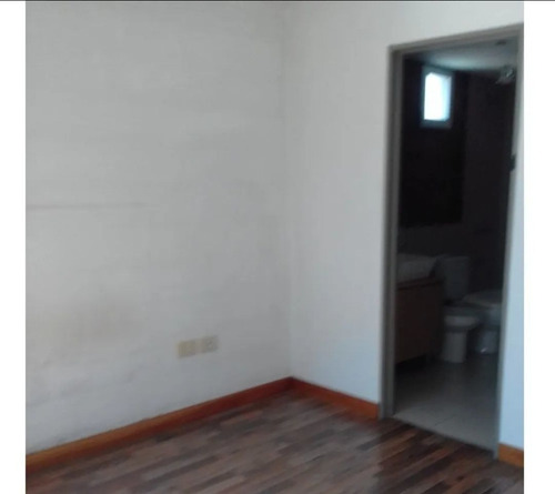 Imagen 10 de 10 de Depto 2 Amb Al Frente 50 M2 - ¡ Amplio Balcon ! - San Justo Centro