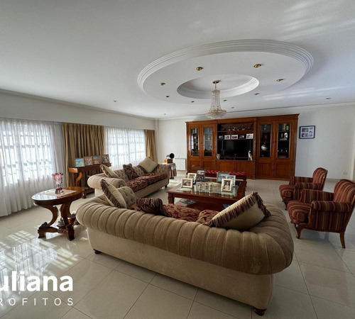 Casa Impontente Seis Ambientes Con Pileta - Quilmes