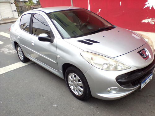 Imagem 2 de 15 de Peugeot 207 Passion 2009 1.4 Xr Sport Flex 4p