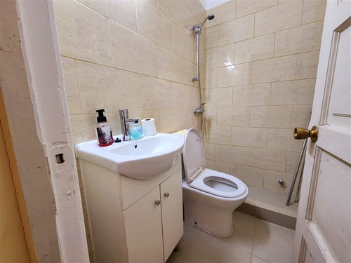 Casa En Venta De 5 Dormitorios En Ñuñoa