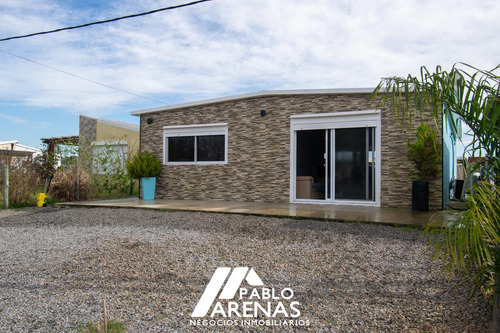 Casa En Venta,2 Dormitorios, Playa Los Pinos #2456