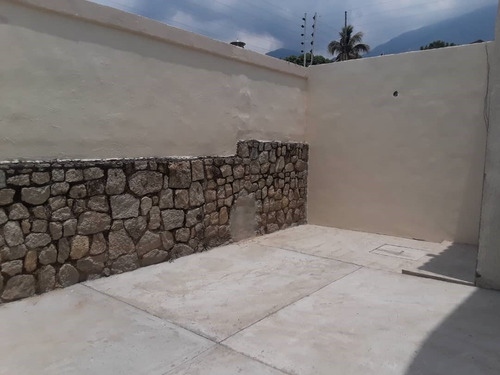 Imagen 4 de 10 de Se Ofrece A La Venta Town-house Amplio En Obra Blanca Ubicado En Sector El Piñal, Él Limón.