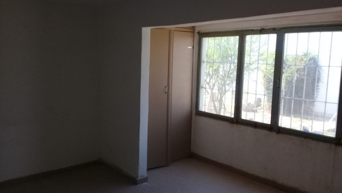 Imagen 29 de 30 de Ferreyra, Casa De 2 Dormitorios Más Departamento De 1 Dormitorio Y Escritorio
