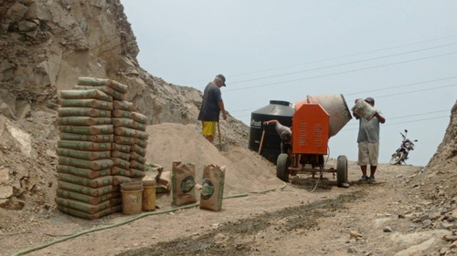Imagen 26 de 30 de Terrenos Baratos: Más De 200 Lotes: Comas-s.j De Lurigancho (espalda De Cristo Rey) Desde 7,000 Soles. Compra A Plazo. Inicial Desde 2,500 Soles. Lotes Con Planos. 20 Años En Soluciones Inmobiliarias