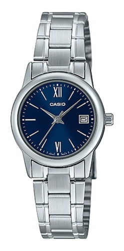 Reloj pulsera Casio LTP-V002 con correa de acero inoxidable color plateado - fondo azul