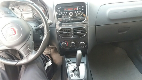 Imagem 4 de 13 de Fiat Weekend 2016 1.8 16v Adventure Flex Dualogic 5p