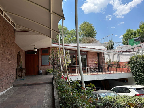 Jardines Del Pedregal, Casa Con Gran Jardín En Un Solo Nivel