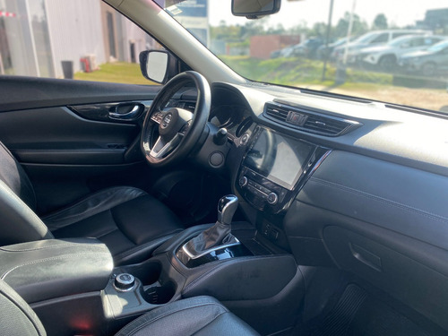 Nissan X-Trail 2.5 Exclusive 3 Row Cvt