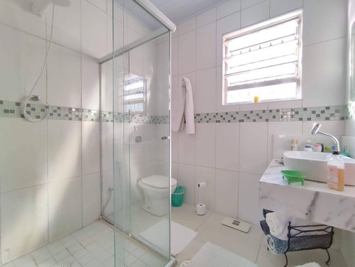 Imagem 14 de 30 de Sobrado Com 3 Dormitórios À Venda, 133 M² Por R$ 800.000,00 - Vila Matias - Santos/sp - So0055