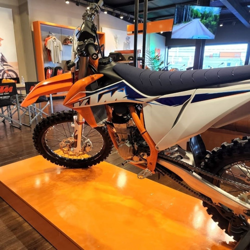 Imagen 3 de 16 de Ktm Sxf 450 2022 Okm Usd Billete No Yamaha Suzuki Husqvarna