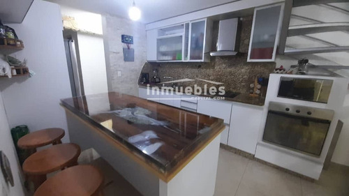 Townhouse En Valle De Chara A Precio De Oportunidad