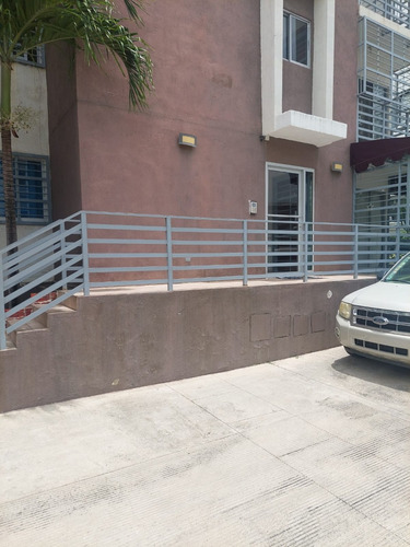Apartamento En Venta 4to Nivel Don Honorio