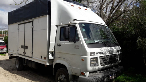 Volkswagen Worker 8 120 Año 2011 Furgon Y Ford Cargo 1415