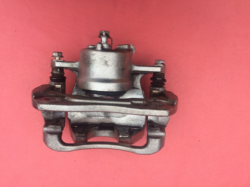 Caliper Delantero Derecho Toyota 2017 Rav 4 4x2 Impecable 