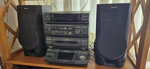 Equipo De Música Sony Con 5 Cd, 2 Casetes Y Radio Am Y Fm 