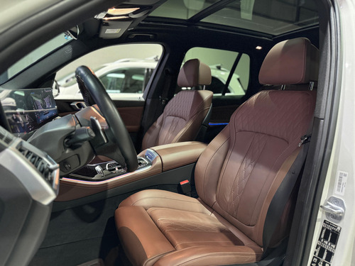 BMW X5 4.4 V8 M60I